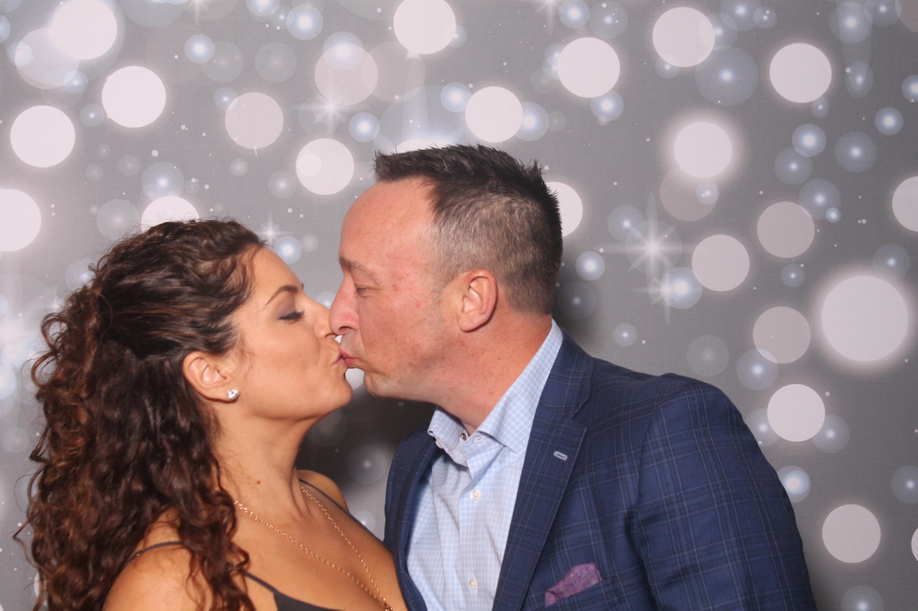 Brandy & Jordan | View more photos from the event at gallery.photoboothcincy.com/u/PhotoBoothCincy/Brandy-Jordan